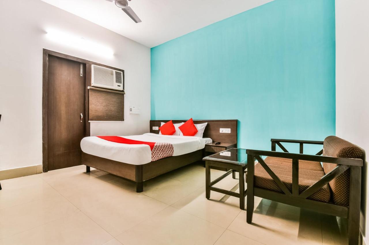 Oyo 62096 Pride Palace Hotels Патна Екстериор снимка