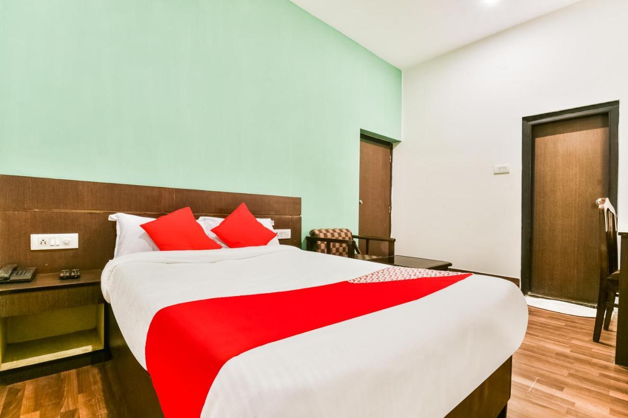 Oyo 62096 Pride Palace Hotels Патна Екстериор снимка