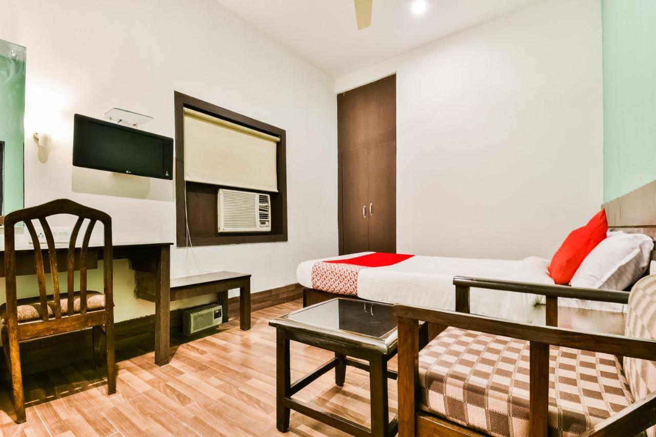 Oyo 62096 Pride Palace Hotels Патна Екстериор снимка